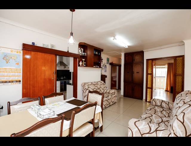 4 BEDROOM HOUSE FOR SALE IN OVERPORT